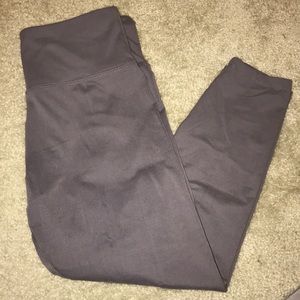 Purple/grey colored leggings